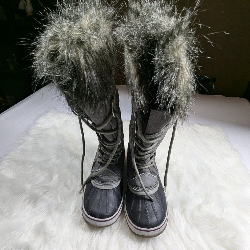 Sorel Joan of Arctic Quarry and Black snow Women's boots size 7.5